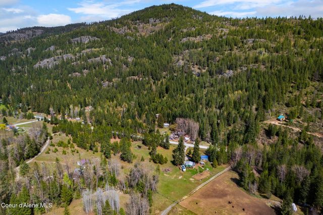 3464 Upper Pack River Rd, Sandpoint, ID 83864