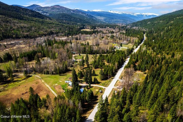 3464 Upper Pack River Rd, Sandpoint, ID 83864