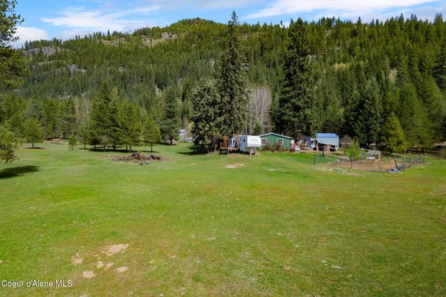3464 Upper Pack River Rd, Sandpoint, ID 83864