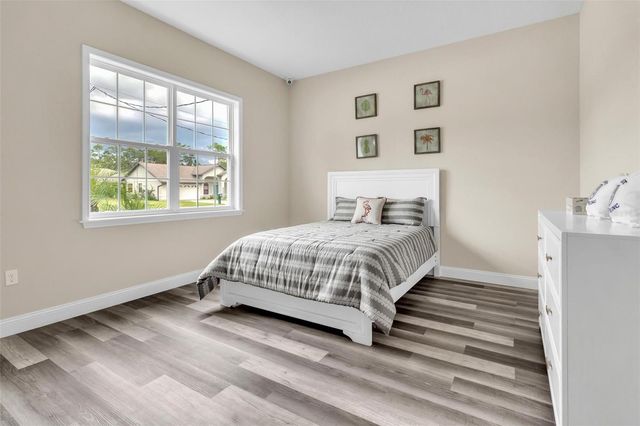 10 POINT OF WOODS DRIVE, Palm Coast, FL 32164