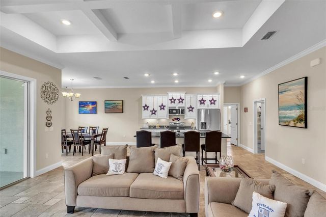 10 POINT OF WOODS DRIVE, Palm Coast, FL 32164