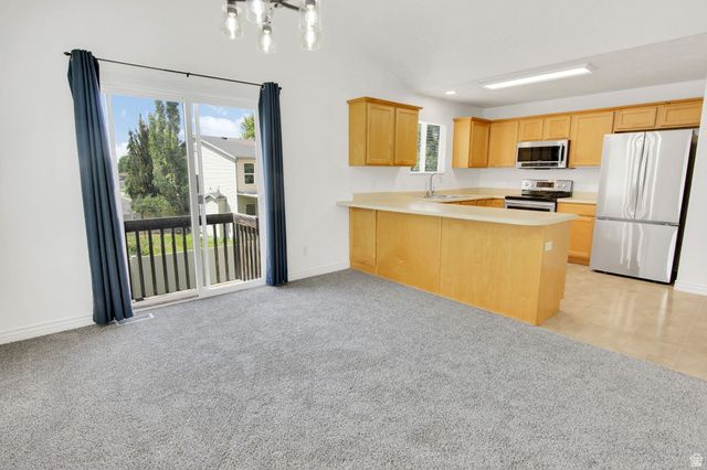 2049 N 700 W, West Bountiful, UT 84087