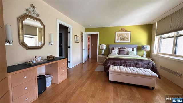 7004 Blvd East 311C, West New York, NJ 07093