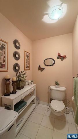 7004 Blvd East 311C, West New York, NJ 07093