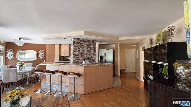 7004 Blvd East 311C, West New York, NJ 07093