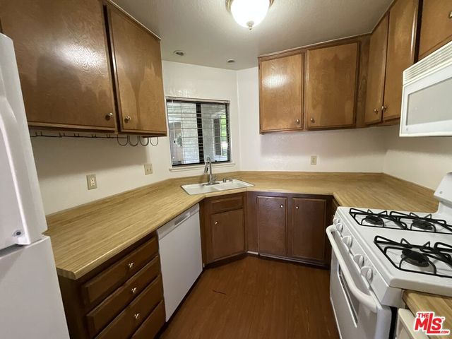9 Willowcrest Lane, Pomona, CA 91766