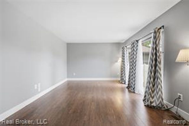 40424 Newport Drive 73, Plymouth, MI 48170