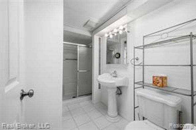 40424 Newport Drive 73, Plymouth, MI 48170