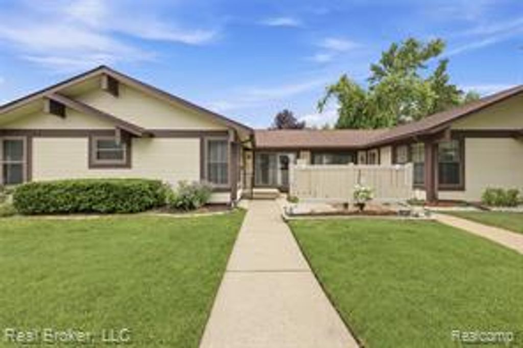 40424 Newport Drive 73, Plymouth, MI 48170