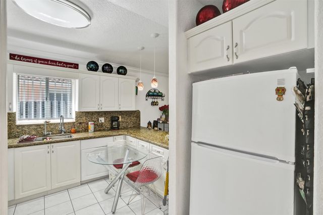 7456 W 34th Ct, Hialeah, FL 33018