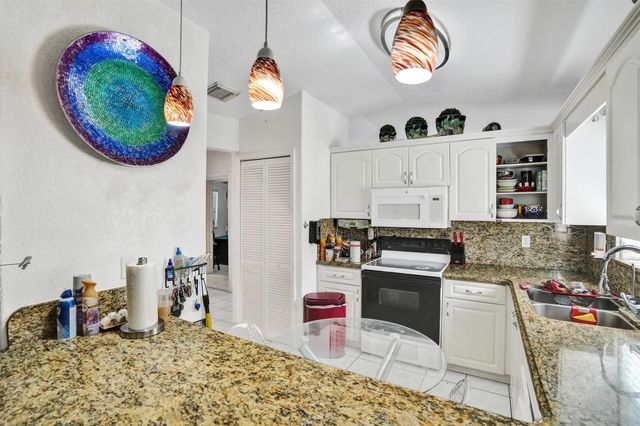 7456 W 34th Ct, Hialeah, FL 33018