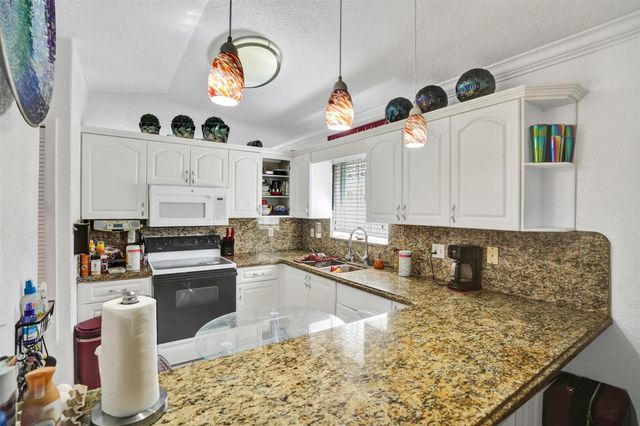 7456 W 34th Ct, Hialeah, FL 33018