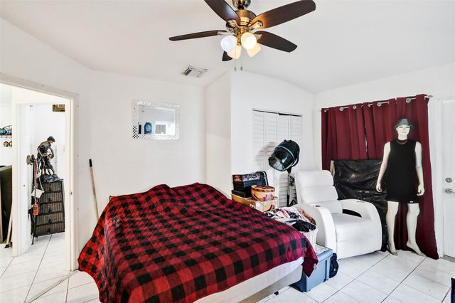 7456 W 34th Ct, Hialeah, FL 33018