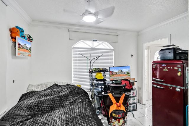 7456 W 34th Ct, Hialeah, FL 33018