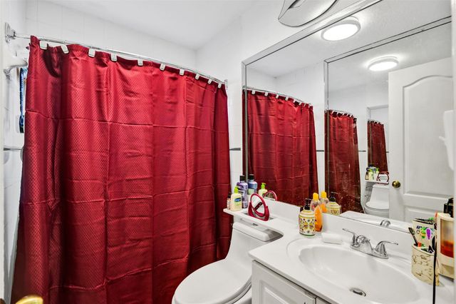 7456 W 34th Ct, Hialeah, FL 33018