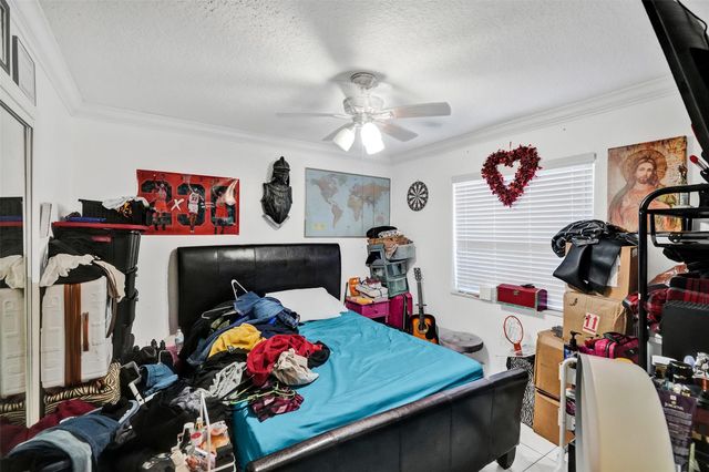 7456 W 34th Ct, Hialeah, FL 33018