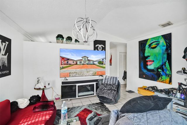 7456 W 34th Ct, Hialeah, FL 33018