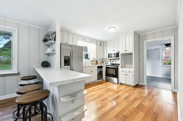 2511 Timberwood Dr, Clarksville, TN 37040