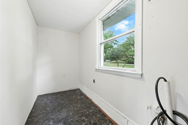2511 Timberwood Dr, Clarksville, TN 37040