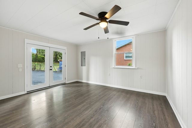 2511 Timberwood Dr, Clarksville, TN 37040