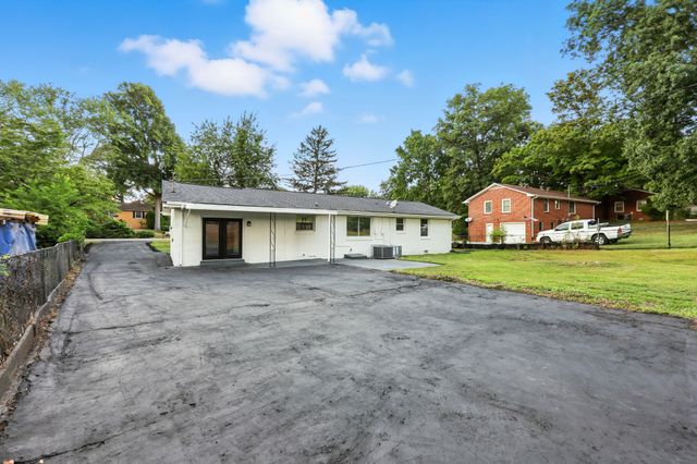 2511 Timberwood Dr, Clarksville, TN 37040