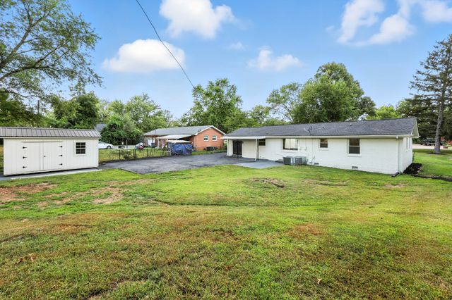 2511 Timberwood Dr, Clarksville, TN 37040