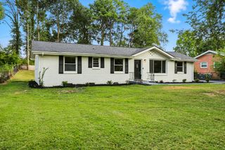 2511 Timberwood Dr, Clarksville, TN 37040