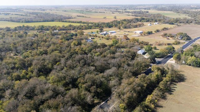 75 County Road 129, Taylor, TX 76574