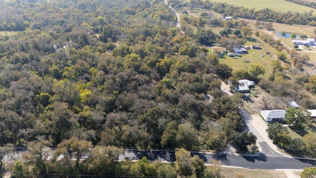 75 County Road 129, Taylor, TX 76574