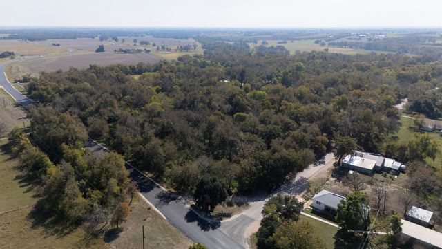 75 County Road 129, Taylor, TX 76574