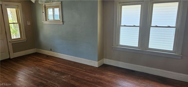 961 Wyley Avenue, Akron, OH 44306