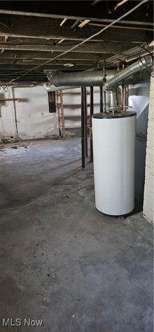 961 Wyley Avenue, Akron, OH 44306