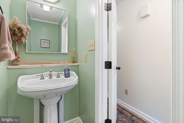 103 MASTERS DR, Cross Junction, VA 22625