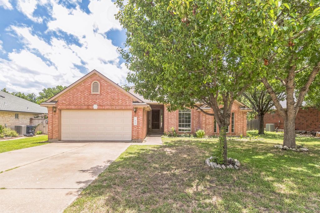 800 Mountain Ridge DR, Leander, TX 78641