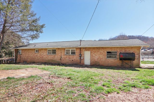 541 Paragon Parkway, Waynesville, NC 28786