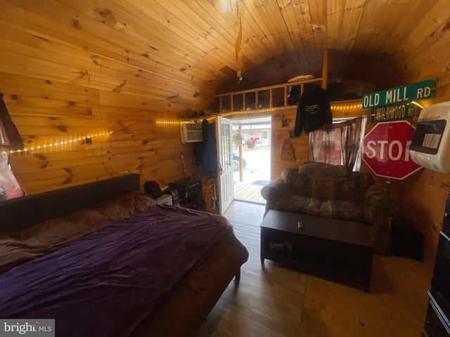 341 OLD MILL RD, Carlisle, PA 17015