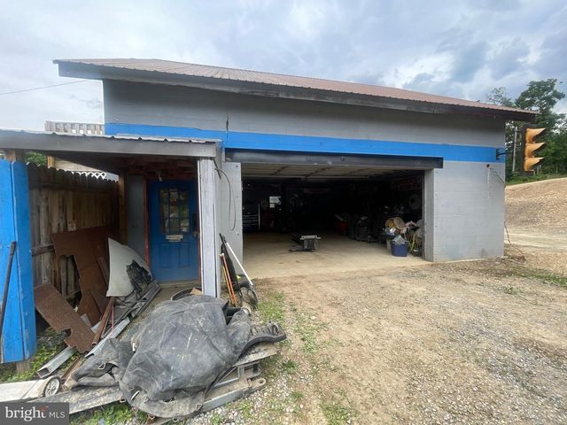 341 OLD MILL RD, Carlisle, PA 17015