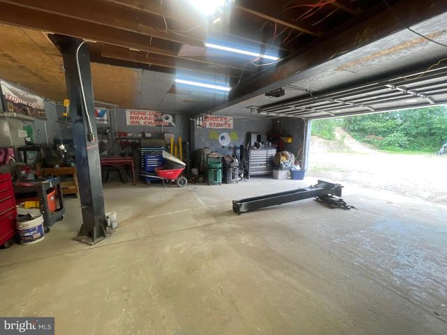 341 OLD MILL RD, Carlisle, PA 17015