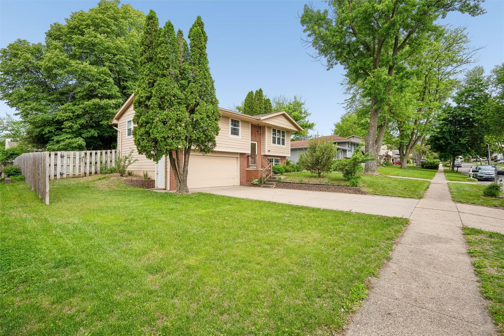 5108 Merced Street, Des Moines, IA 50310