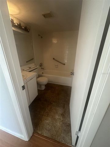 8215 SUN SPRING CIRCLE 63, Orlando, FL 32825