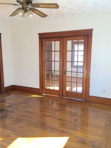 200 Market Street, Warren, RI 02885