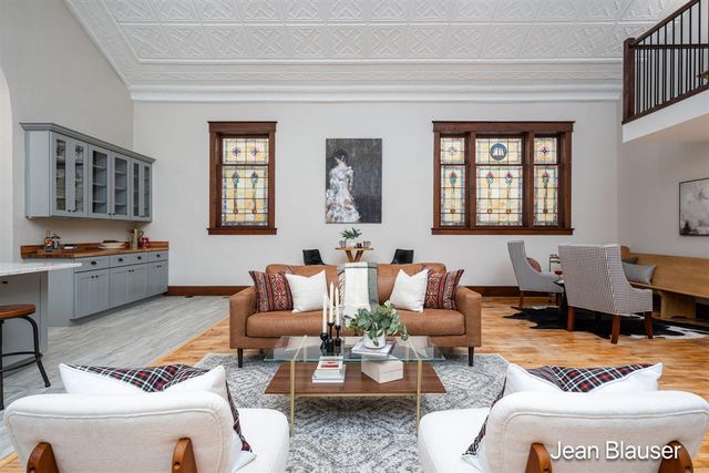 10 1st Street, Stanwood, MI 49346