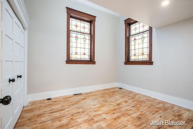 10 1st Street, Stanwood, MI 49346