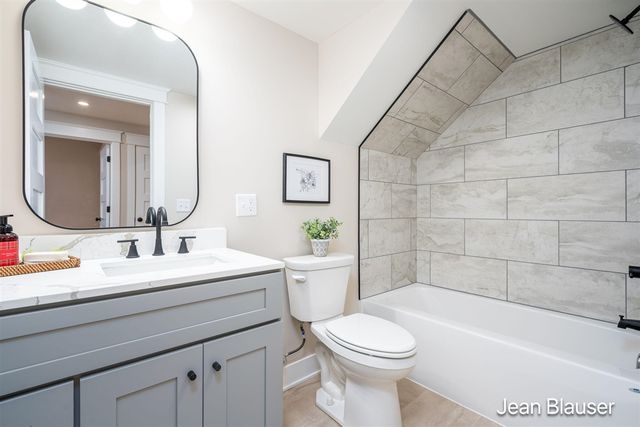 10 1st Street, Stanwood, MI 49346