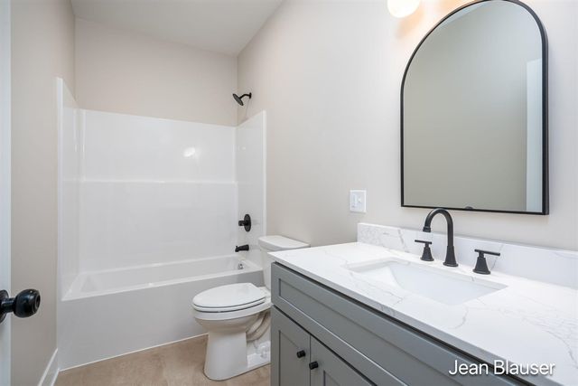 10 1st Street, Stanwood, MI 49346