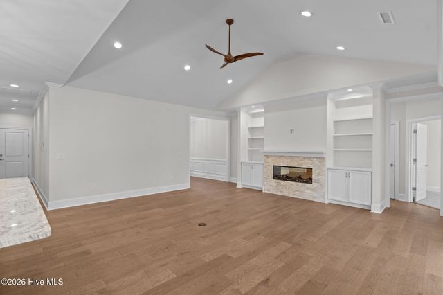 193 E Winding Way, Wallace, NC 28466