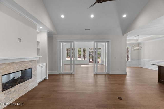193 E Winding Way, Wallace, NC 28466