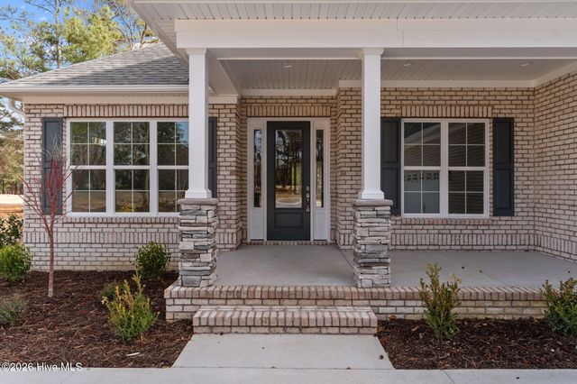 193 E Winding Way, Wallace, NC 28466
