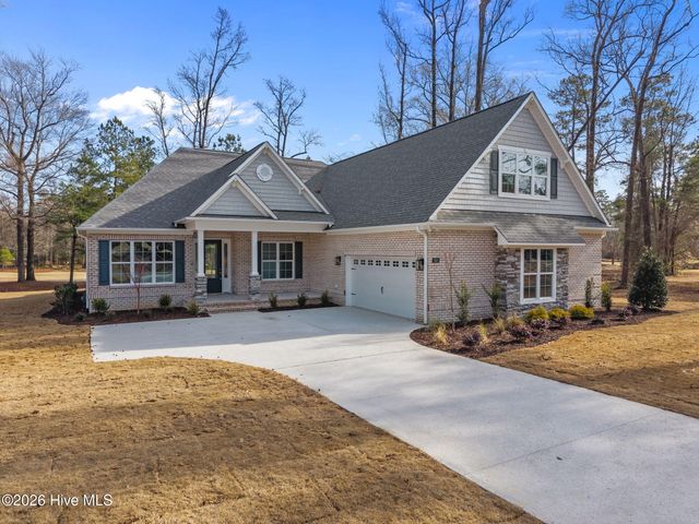 193 E Winding Way, Wallace, NC 28466