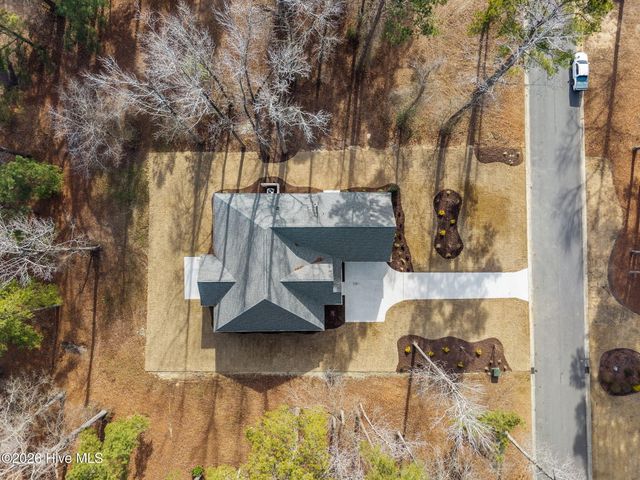 193 E Winding Way, Wallace, NC 28466